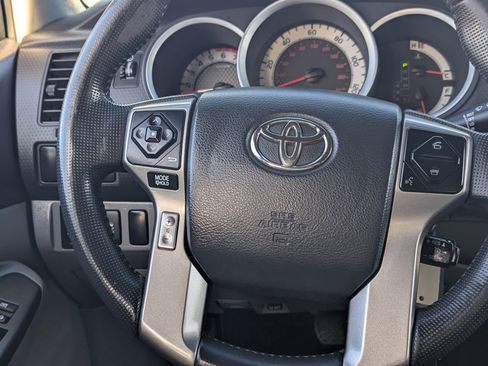 Used 2015 Toyota Tacoma PreRunner image 22