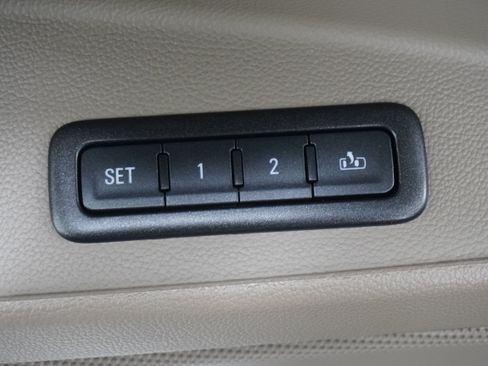Used 2016 Chevrolet Tahoe LTZ RWD image 18