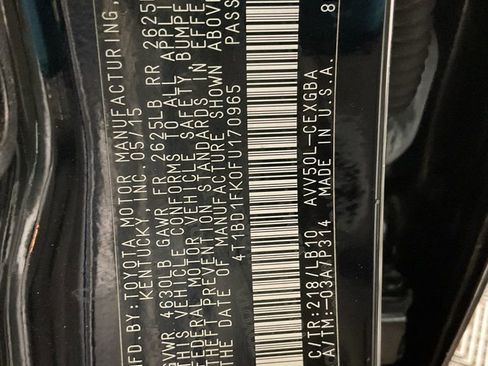 Used 2015 Toyota Camry XLE w/ Moonroof Package image 31