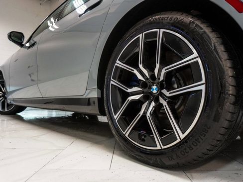 Used 2023 BMW 760i xDrive w/ Executive Package image 43