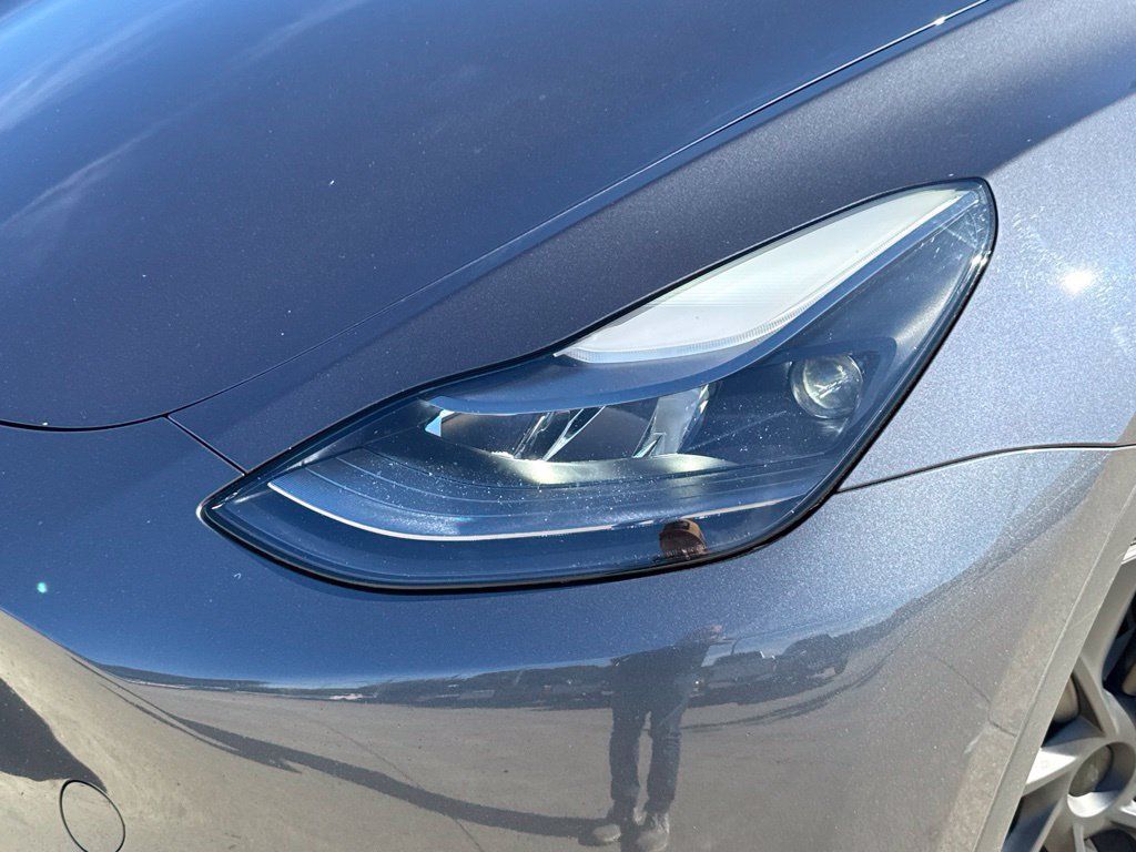 Used 2023 Tesla Model Y Long Range AWD/4WD image 19