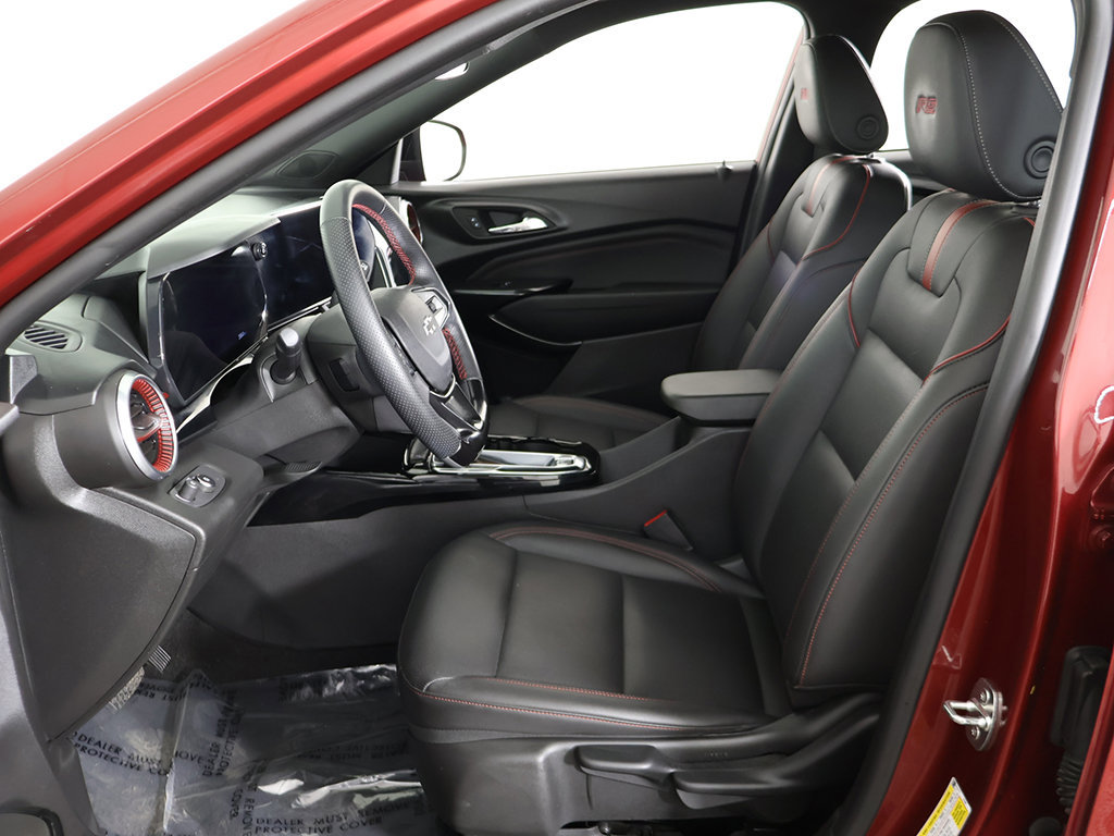 Used 2024 Chevrolet Trax RS w/ Driver Confidence Package FWD image 31