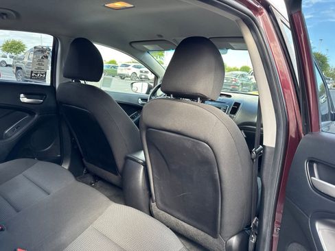 Certified 2017 Kia Forte LX FWD image 24