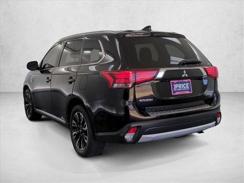 Used 2018 Mitsubishi Outlander GT AWD/4WD image 8