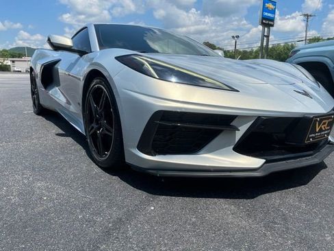 Used 2021 Chevrolet Corvette Stingray Premium Cpe w/ Z51 Performance Package RWD image 2