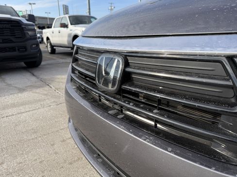 Used 2023 Honda Odyssey Elite image 19