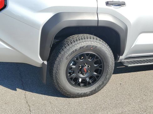 New 2026 Toyota 4Runner TRD Off-Road Premium AWD/4WD image 5