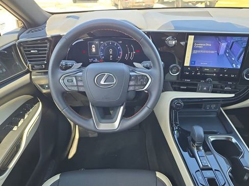 Used 2024 Lexus NX 250 FWD w/ Cold Area Package image 10