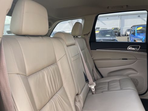 Used 2014 Jeep Grand Cherokee Limited image 20
