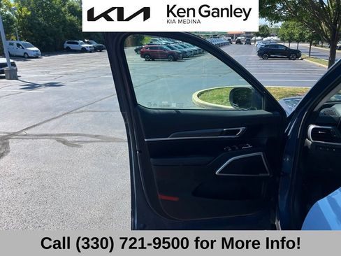 Certified 2024 Kia Telluride S w/ S Sunroof Package FWD image 26
