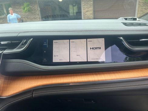 Used 2023 Jeep Grand Cherokee L Summit image 13