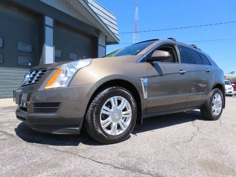 Used 2015 Cadillac SRX Luxury w/ Driver Awareness Package AWD/4WD image 4
