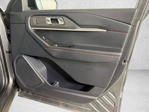 Used 2025 Ford Explorer ST-Line AWD/4WD image 14