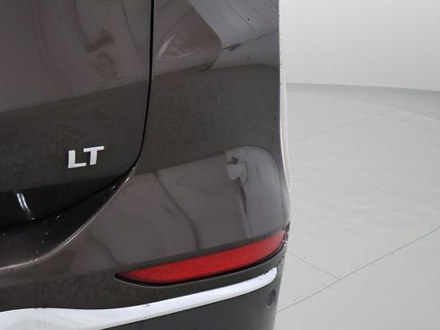 Used 2020 Chevrolet Equinox LT FWD image 31