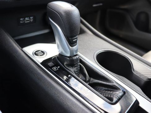 Used 2025 Nissan Altima 2.5 SV image 35