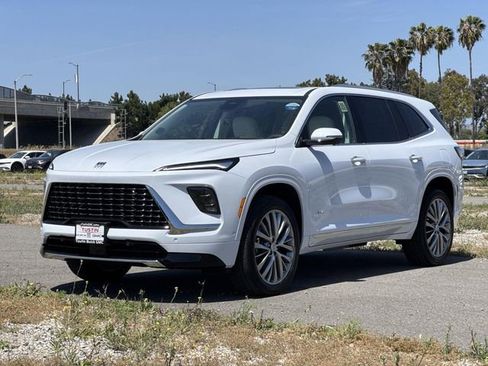 New 2026 Buick Enclave Avenir w/ Super Cruise Package AWD/4WD image 6