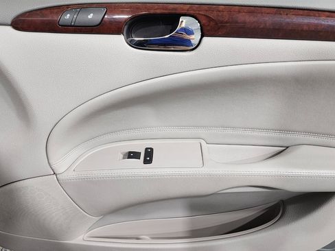 Used 2006 Buick Lucerne CXL w/ Luxury Package FWD image 19