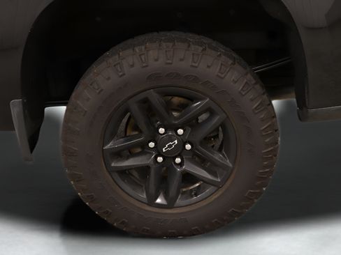 Used 2019 Chevrolet Silverado 1500 LT Trail Boss AWD/4WD image 34