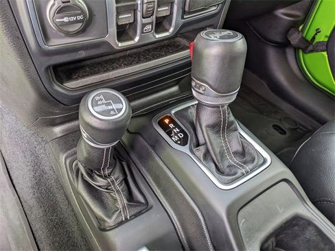 Used 2019 Jeep Wrangler Unlimited Sahara image 24