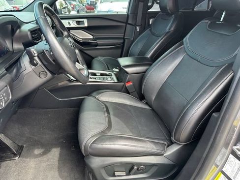 Used 2022 Ford Explorer ST w/ Equipment Group 401A AWD/4WD image 19