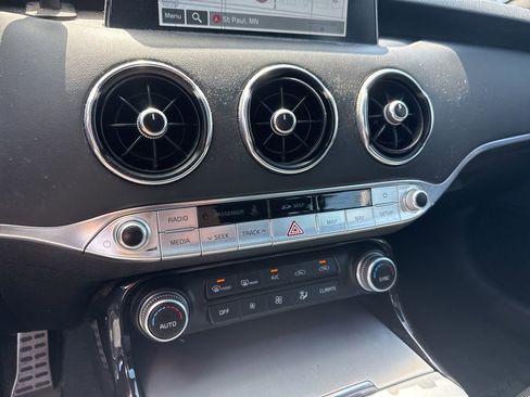 Used 2018 Kia Stinger GT2 AWD/4WD image 13