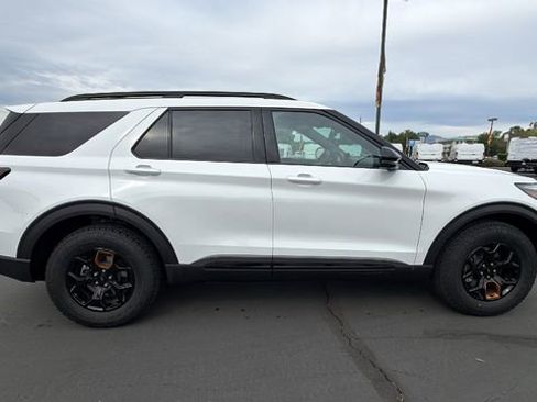 New 2026 Ford Explorer Tremor image 3