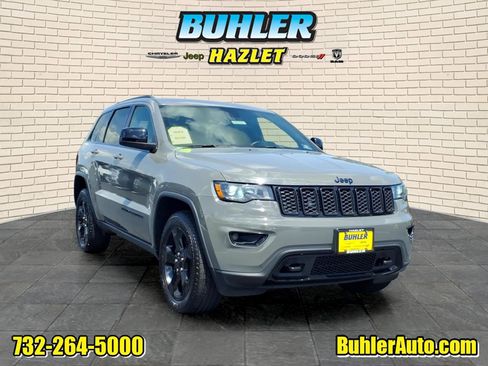 Certified 2019 Jeep Grand Cherokee Laredo AWD/4WD image 1