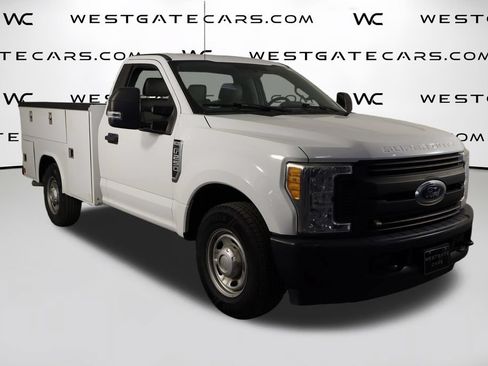 Used 2017 Ford F250 XL w/ Power Equipment Group RWD image 29
