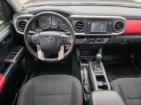 Used 2016 Toyota Tacoma SR5 image 25