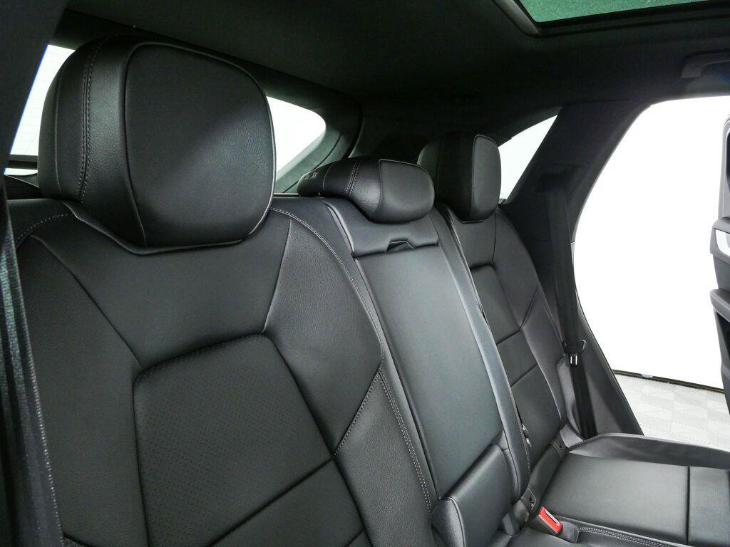New 2026 Porsche Cayenne AWD/4WD image 23