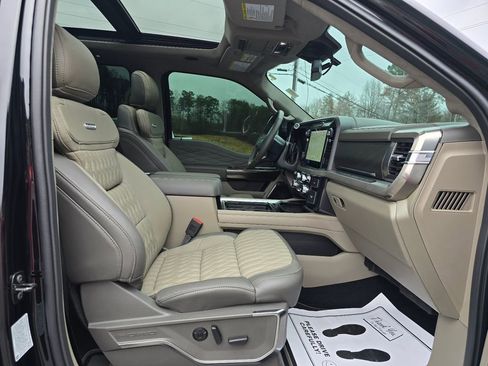 Used 2026 Ford F450 Platinum w/ Platinum Plus Package image 13