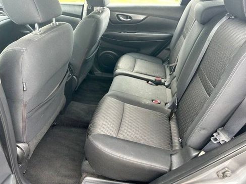 Used 2017 Nissan Rogue S FWD image 31
