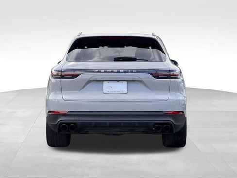 Used 2023 Porsche Cayenne AWD/4WD image 4