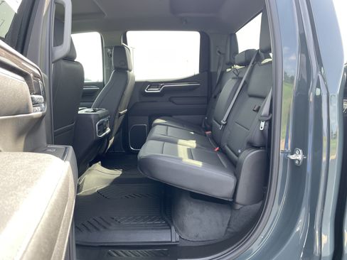 Used 2025 Chevrolet Silverado 1500 LTZ AWD/4WD image 23