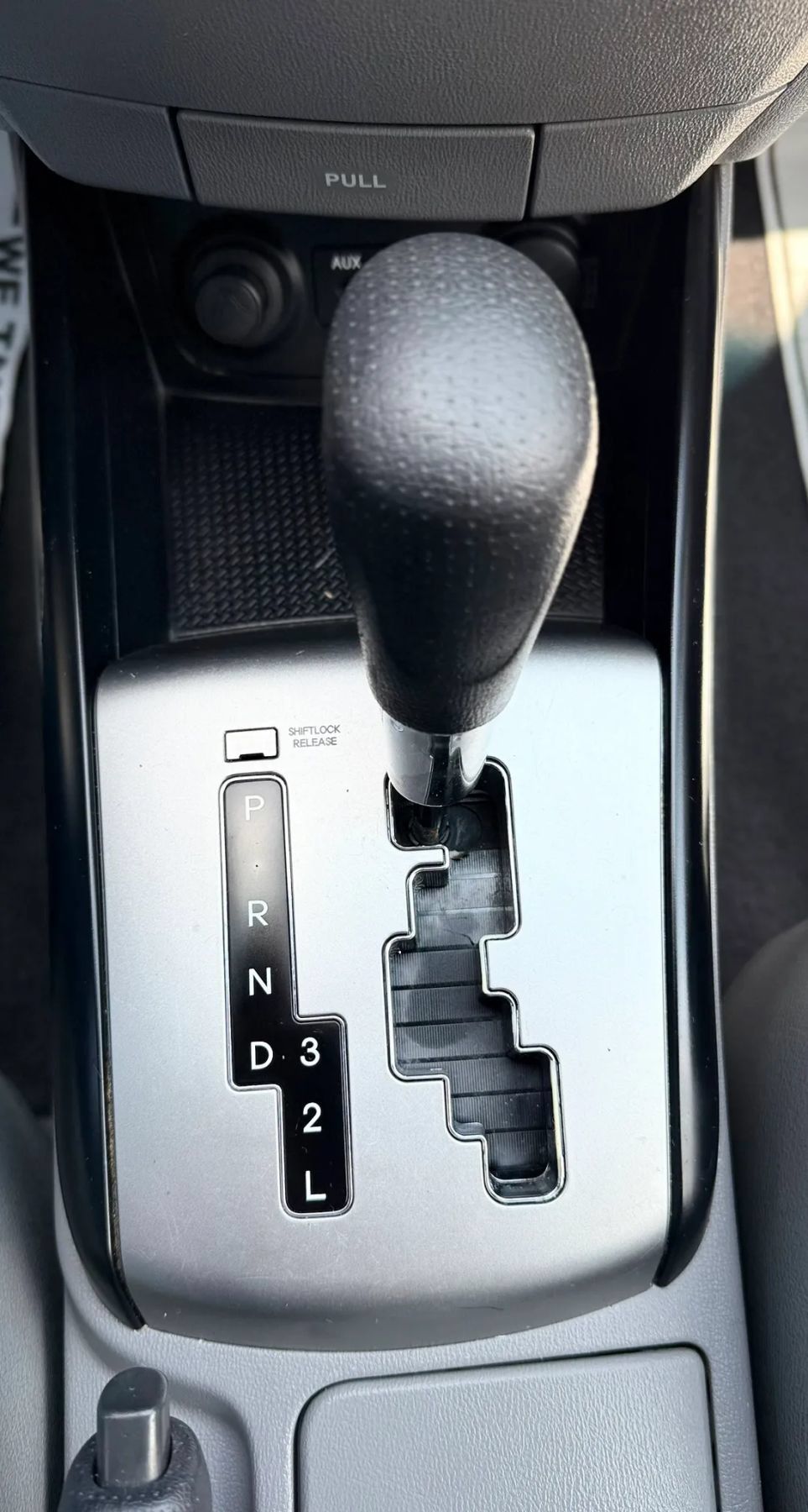 Used 2010 Hyundai Elantra GLS FWD image 17