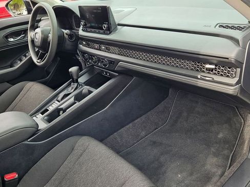 Used 2025 Honda Accord SE image 29