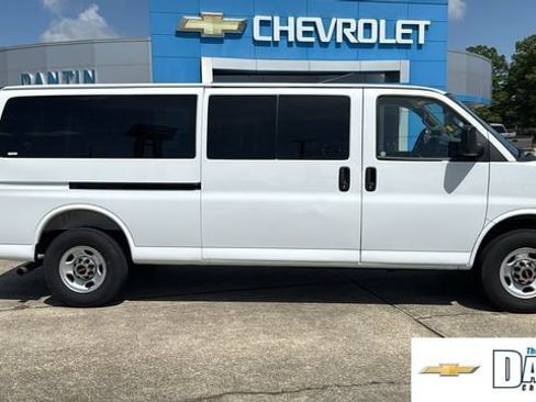 Used 2025 GMC Savana 3500 LT w/ LT Preferred Equipment Group RWD image 21