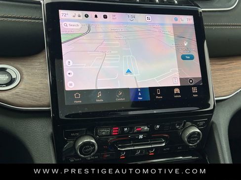 Used 2022 Jeep Grand Cherokee Summit w/ Luxury Tech Group V image 28