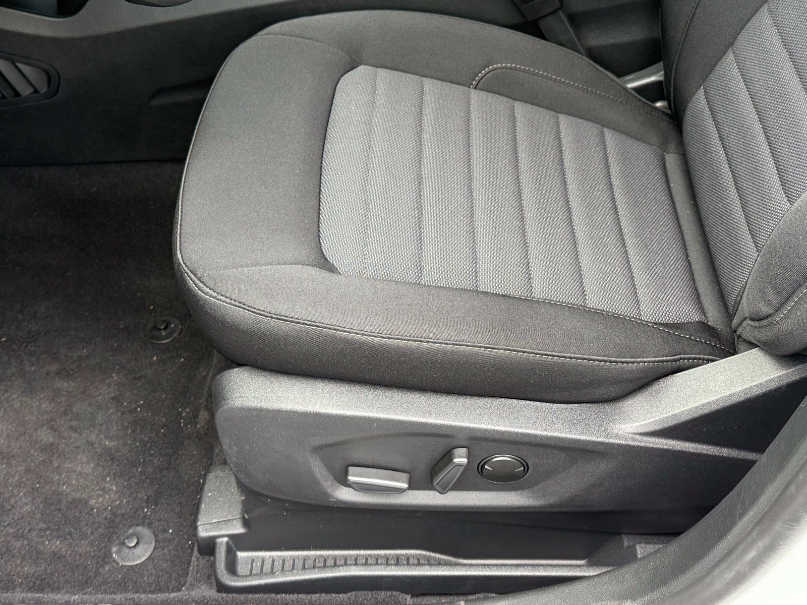Used 2024 Ford Edge SE AWD/4WD image 36