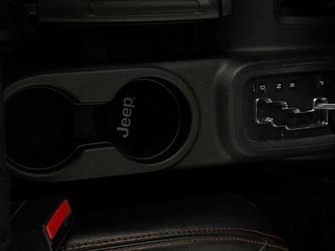 Used 2017 Jeep Wrangler Unlimited Rubicon AWD/4WD image 21