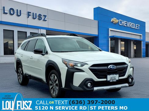 Used 2025 Subaru Outback Limited AWD/4WD image 1