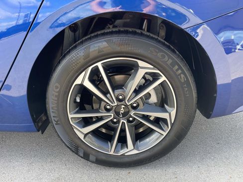 Used 2023 Kia Forte LXS FWD image 11