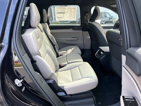 New 2025 Volvo EX90 Ultra w/ Protection Package Premier image 20