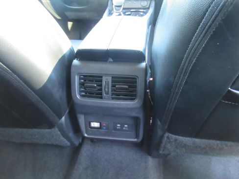 Used 2022 Nissan Rogue SL w/ SL Premium Package FWD image 32