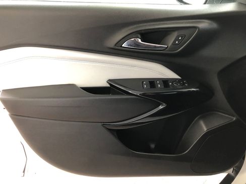 Used 2025 Chevrolet Trax LT w/ Driver Confidence Package FWD image 32