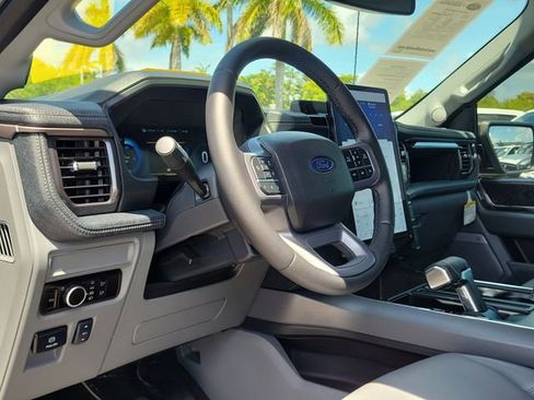 Used 2025 Ford F150 Lightning Flash AWD/4WD image 9
