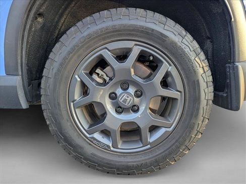 Used 2025 Honda Pilot TrailSport image 13