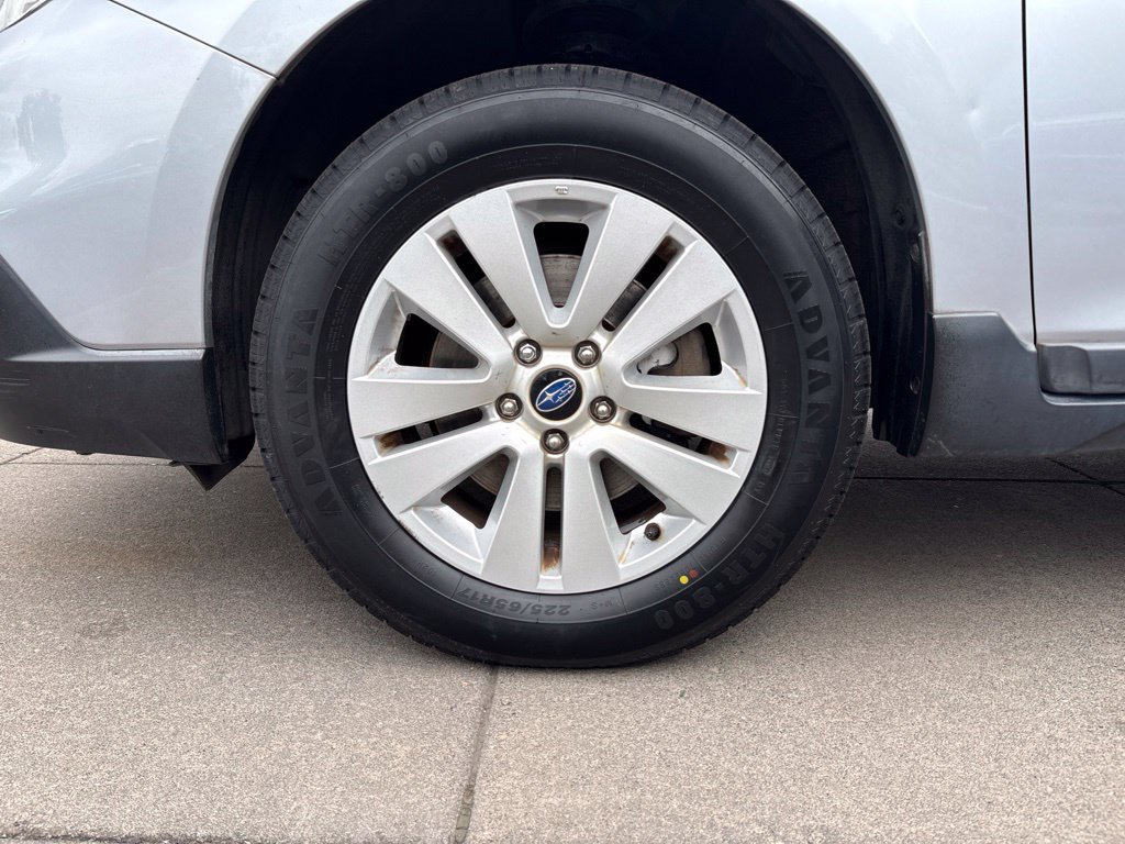 Used 2015 Subaru Outback 2.5i Premium AWD/4WD image 10
