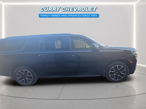 Used 2021 Chevrolet Suburban RST w/ Luxury Package image 20