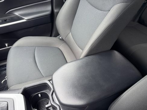 Used 2025 Toyota RAV4 LE image 14